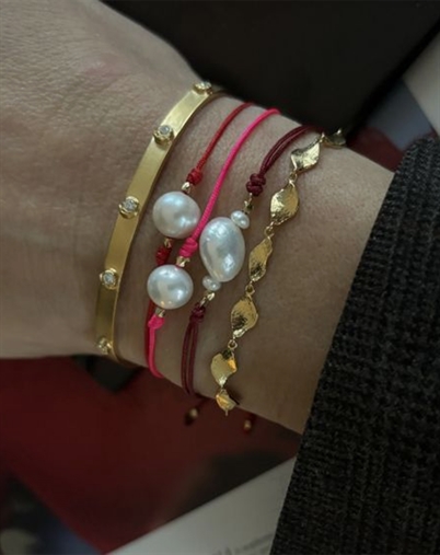 Stine A - Bangle With Five Flow Stones Armbårn - Guldfarvet